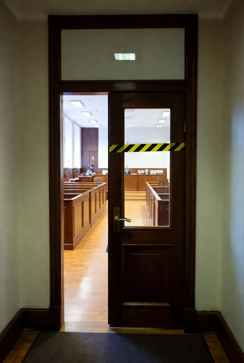 Me Scetbon en consultation — cabinet Paris 8e